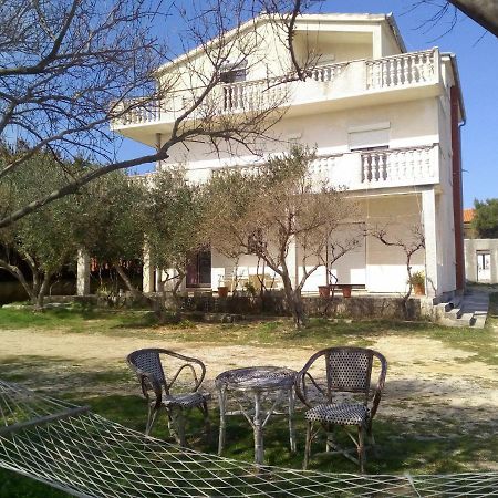 Apartments Luce-With Parking نين المظهر الخارجي الصورة
