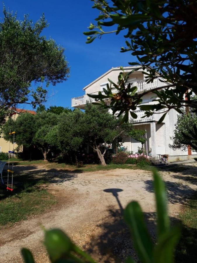 Apartments Luce-With Parking نين المظهر الخارجي الصورة